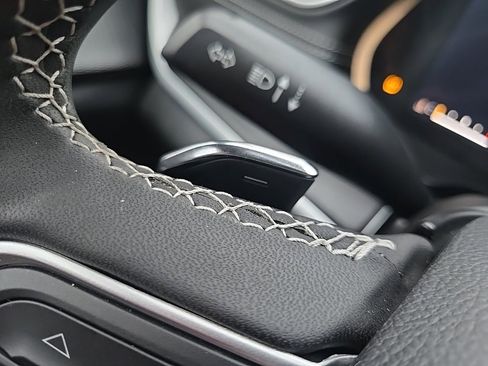 Used 2024 Jeep Grand Cherokee Altitude image 41