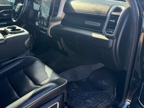 Used 2019 RAM 1500 Laramie AWD/4WD image 17