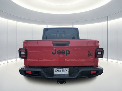 New 2025 Jeep Gladiator Willys image 5