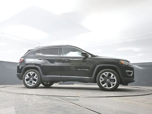 Used 2019 Jeep Compass Limited image 24