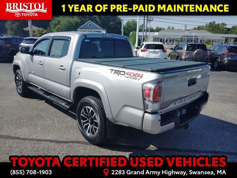 Used 2021 Toyota Tacoma TRD Sport w/ TRD Premium Sport Package AWD/4WD image 3