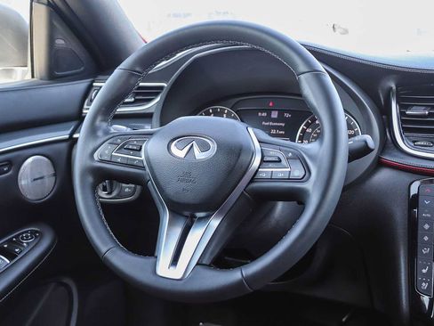 Used 2025 INFINITI QX50 Sport AWD/4WD image 15