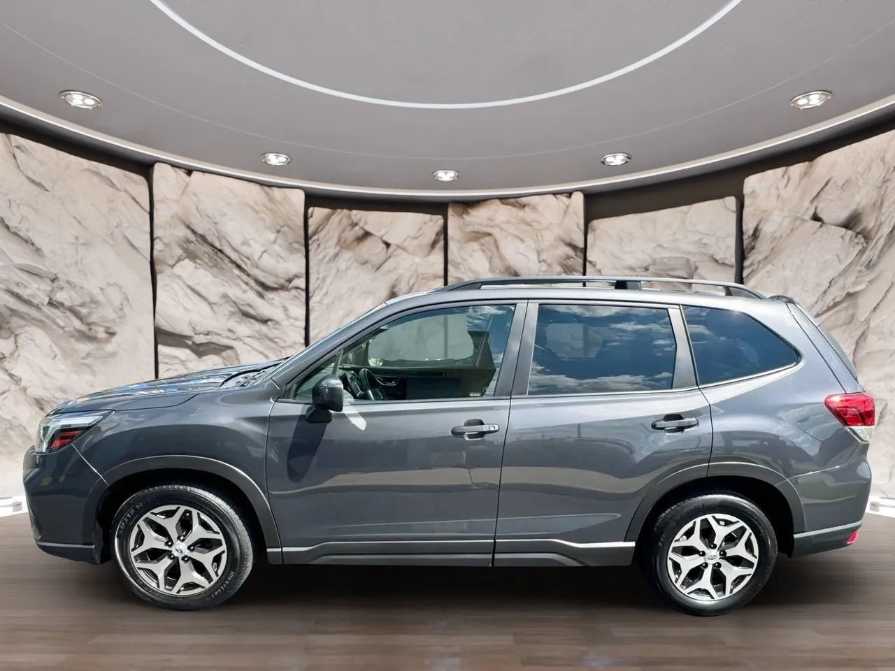 Used 2021 Subaru Forester Premium w/ Popular Package #1 AWD/4WD image 4