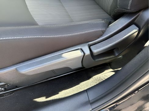 Used 2025 Nissan Sentra SV FWD image 14