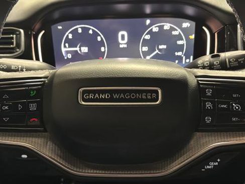 Used 2022 Jeep Grand Wagoneer Series I AWD/4WD image 16