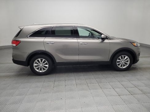 Used 2018 Kia Sorento LX image 10