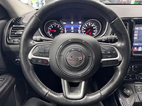 Used 2019 Jeep Compass Limited AWD/4WD image 21