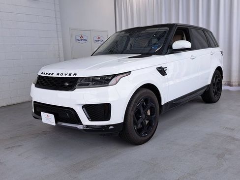 Used 2018 Land Rover Range Rover Sport HSE AWD/4WD image 2