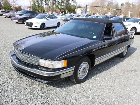 Used 1995 Cadillac De Ville Sedan FWD image 2
