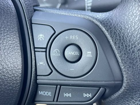 Used 2025 Toyota Corolla Cross AWD Hybrid image 26