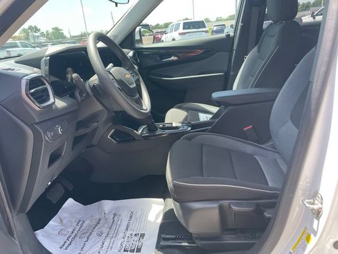 Used 2026 Chevrolet TrailBlazer LT FWD image 11