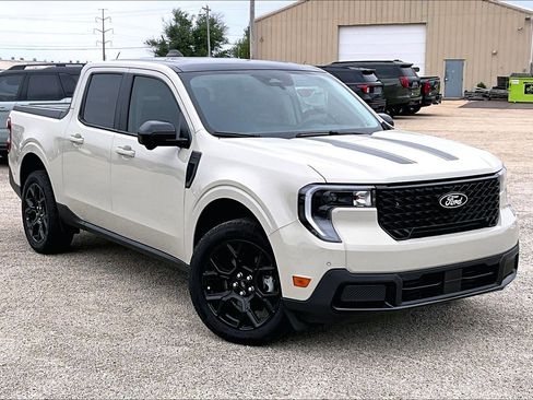 Used 2025 Ford Maverick Lariat w/ Black Appearance Package AWD/4WD image 37