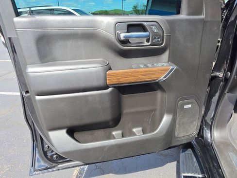 Used 2022 Chevrolet Silverado 1500 High Country w/ Technology Package AWD/4WD image 38