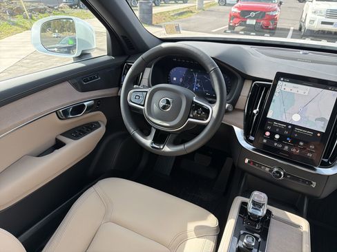 New 2026 Volvo XC90 B6 Plus w/ Protection Package Premier AWD/4WD image 11