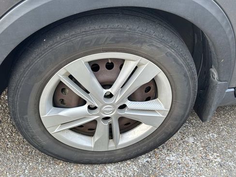 Used 2021 Nissan Kicks S FWD image 5