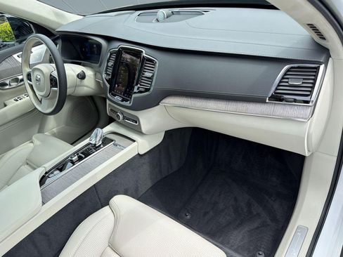Certified 2023 Volvo XC90 T8 Ultimate w/ Lounge Package AWD/4WD image 31