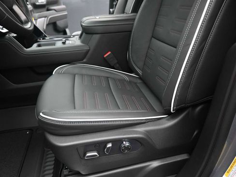 New 2026 GMC Sierra 2500 AT4X w/ LPO, Black Badging Package image 30