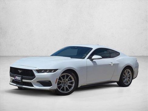 Used 2024 Ford Mustang Coupe RWD image 9