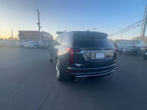 Used 2023 Cadillac XT6 Premium Luxury w/ Technology Package AWD/4WD image 6