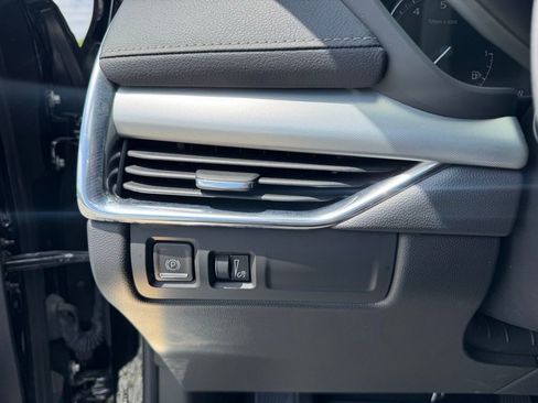 Certified 2023 Cadillac XT4 Premium Luxury FWD image 24