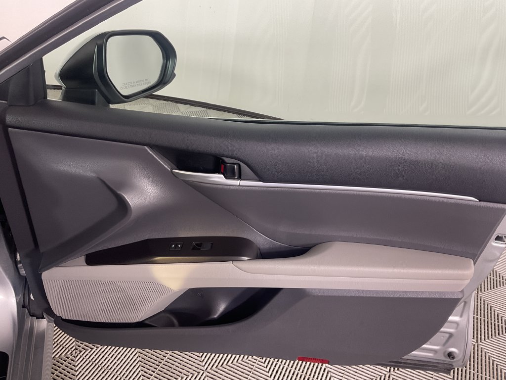 Used 2024 Toyota Camry LE FWD image 23