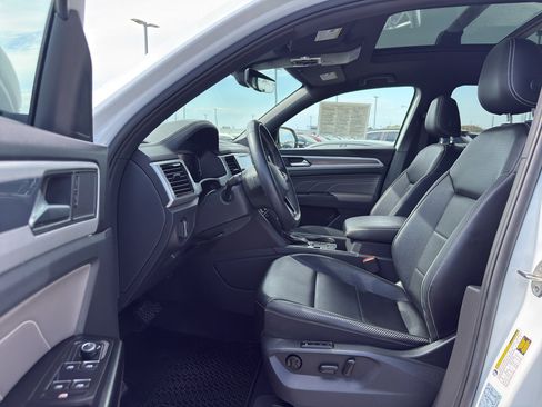 Used 2021 Volkswagen Atlas Cross Sport SEL FWD image 11
