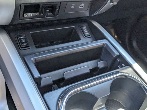 Certified 2021 Nissan Titan SL w/ Moonroof Package image 27