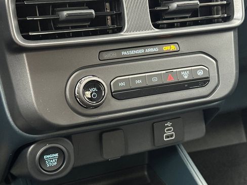 New 2025 Ford Maverick XLT w/ XLT Luxury Package image 18