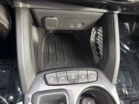 Used 2025 Chevrolet TrailBlazer LT w/ Driver Confidence Package AWD/4WD image 13