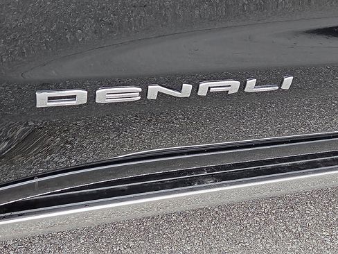 Used 2025 GMC Sierra 1500 Denali w/ Denali Reserve Package image 8