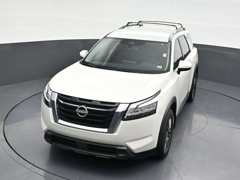 Used 2022 Nissan Pathfinder SV image 23
