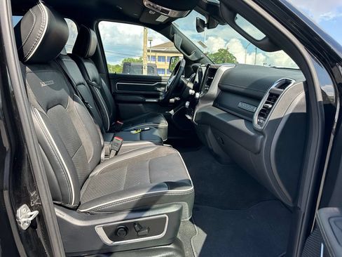 Used 2025 RAM 1500 Laramie AWD/4WD image 18