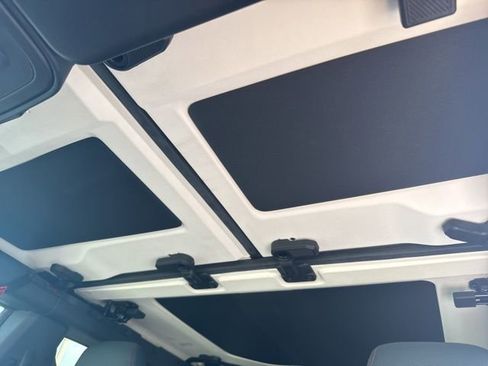 Used 2025 Ford Bronco Heritage Edition image 28