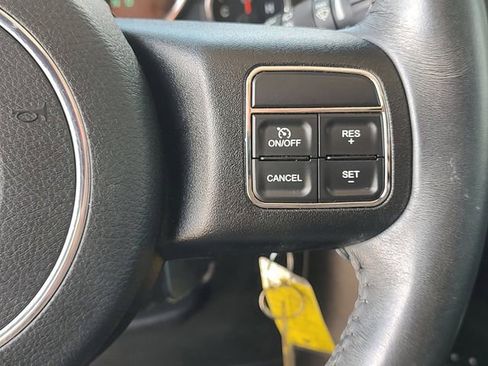 Certified 2016 Jeep Wrangler Unlimited Sahara AWD/4WD image 17