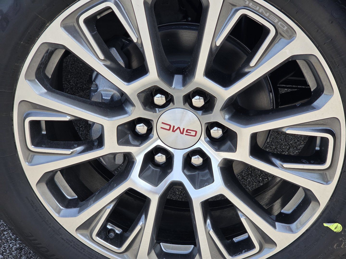 New 2026 GMC Yukon Denali w/ Sun & Power Step Package AWD/4WD image 14