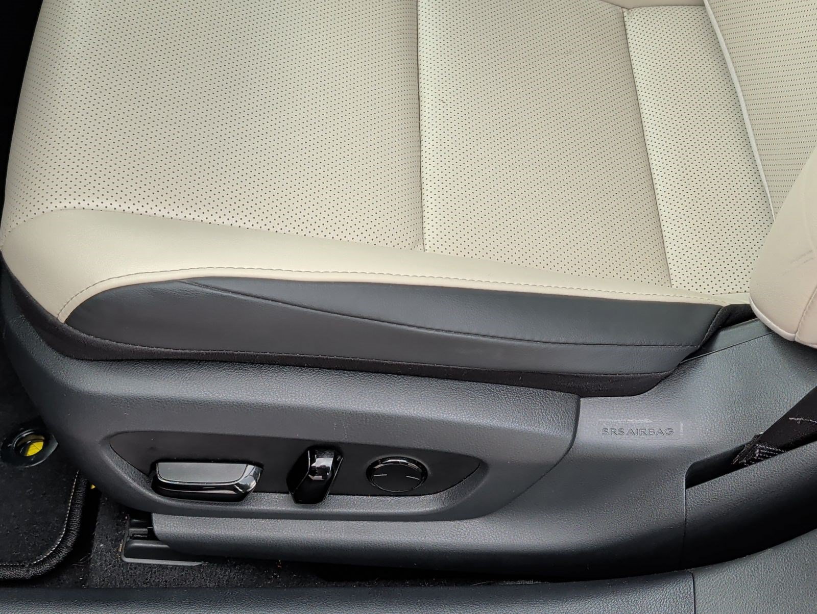 Used 2025 Lexus ES 350 w/ Premium Package FWD image 10
