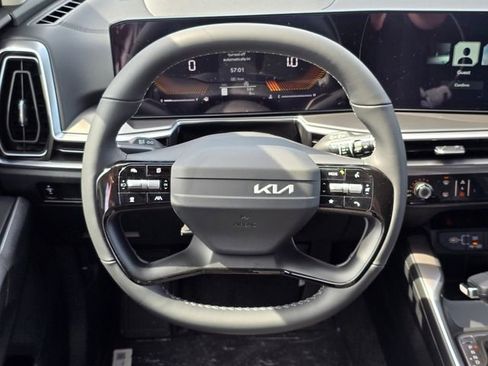 New 2026 Kia Sorento LX FWD image 16