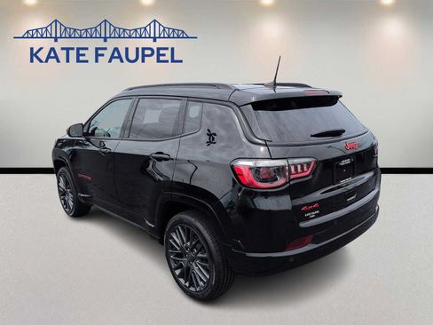 Used 2023 Jeep Compass Limited AWD/4WD image 5