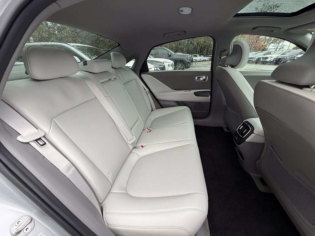 Used 2025 Hyundai Kona SEL FWD image 41