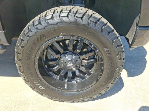 Used 2022 Chevrolet Silverado 1500 RST AWD/4WD image 5