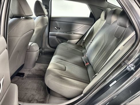 Used 2026 Hyundai Elantra Hybrid FWD image 23