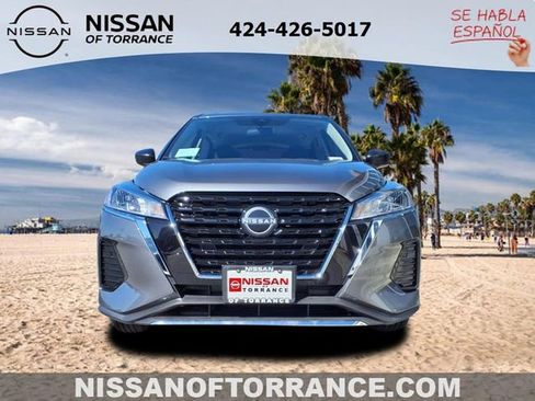 New 2025 Nissan Kicks Play S image 2