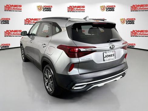 Used 2021 Kia Seltos EX AWD/4WD image 2