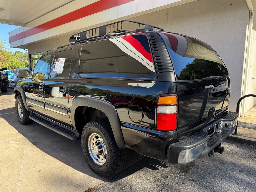 Used 2005 Chevrolet Suburban 2500 LT w/ Preferred Equipment Group AWD/4WD image 15