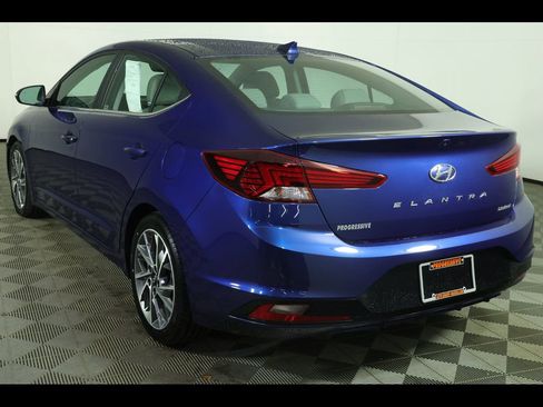 Used 2020 Hyundai Elantra Limited w/ Ultimate Package 03 FWD image 15