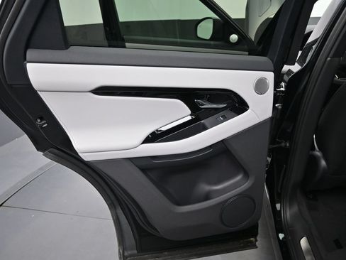 New 2026 Land Rover Range Rover Evoque Dynamic SE AWD/4WD image 15