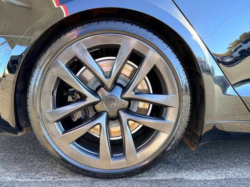 Used 2021 Tesla Model S Plaid image 12