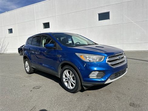 Used 2017 Ford Escape SE image 7
