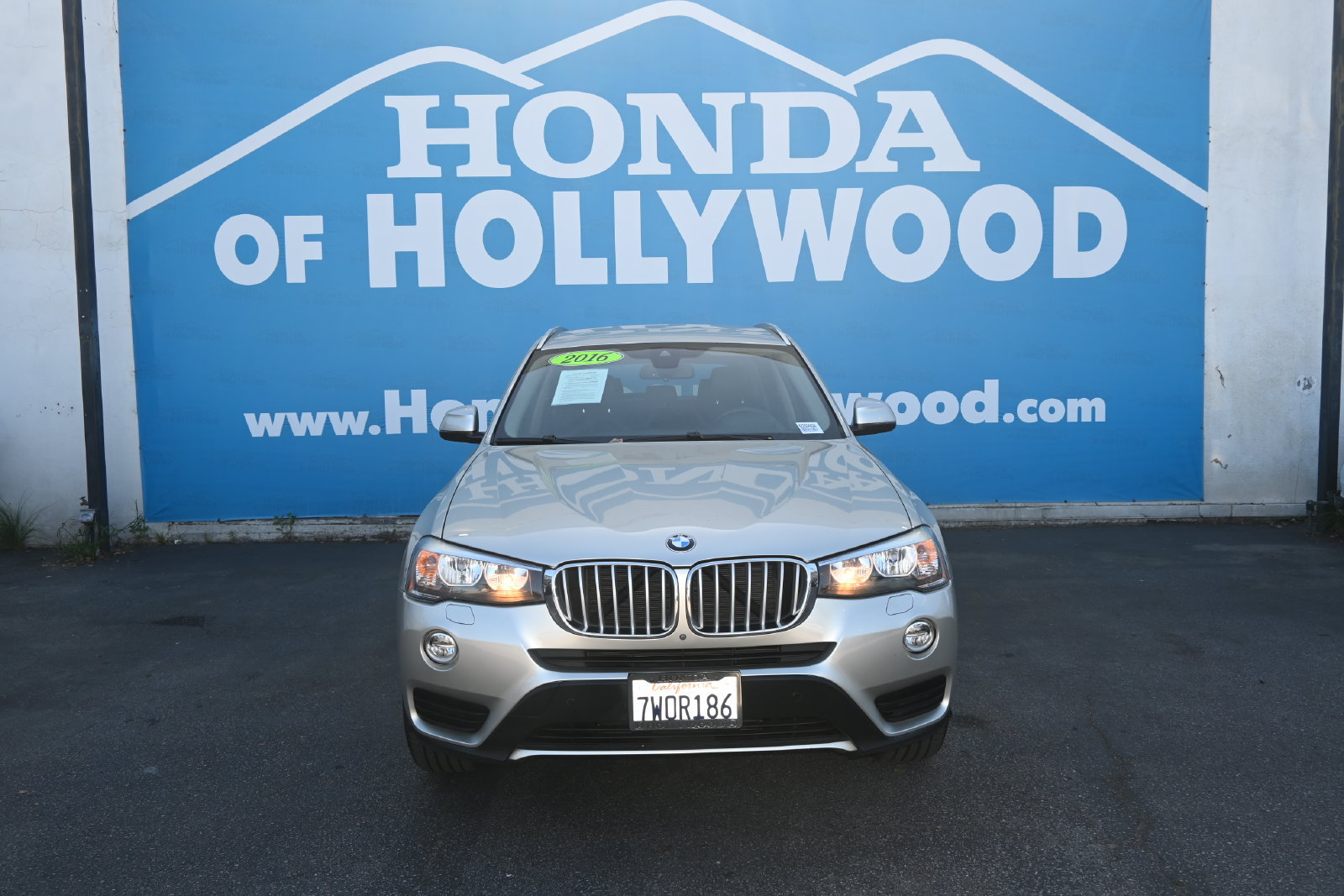 Used 2017 BMW X3 xDrive28i AWD/4WD image 1
