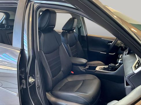 Used 2023 Toyota RAV4 Limited AWD/4WD image 9